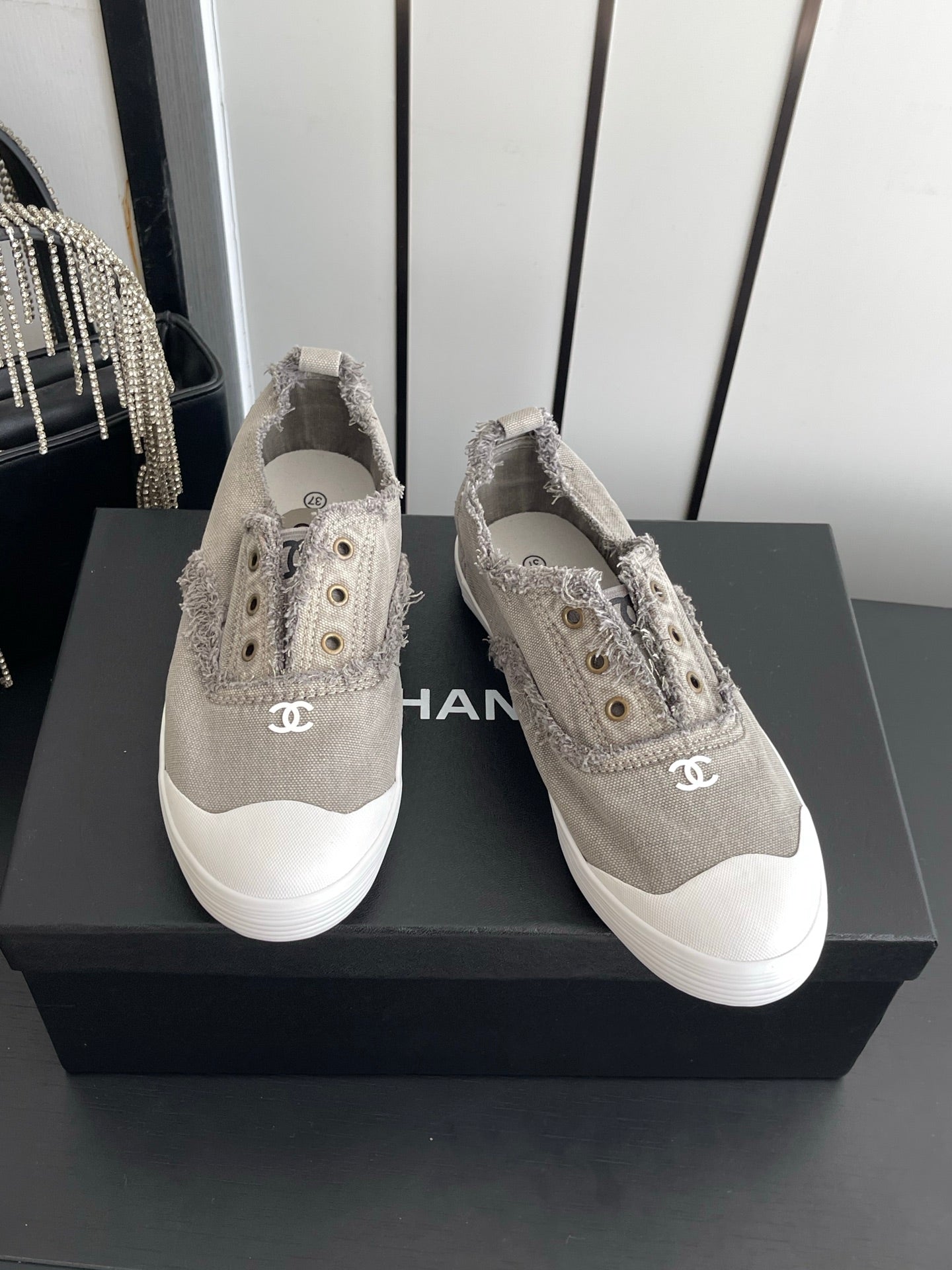 CHANEL 26S LOW TOP SNEAKERS IN GREY FRAYED CANVAS