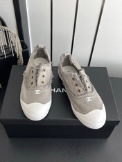 CHANEL 26S LOW TOP SNEAKERS IN GREY FRAYED CANVAS