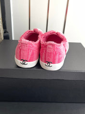 CHANEL 26S LOW TOP SNEAKERS IN LINK PINK FRAYED CANVAS