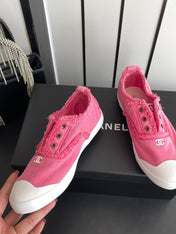 CHANEL 26S LOW TOP SNEAKERS IN LINK PINK FRAYED CANVAS