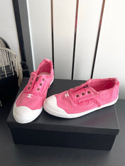 CHANEL 26S LOW TOP SNEAKERS IN LINK PINK FRAYED CANVAS