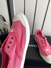 CHANEL 26S LOW TOP SNEAKERS IN LINK PINK FRAYED CANVAS