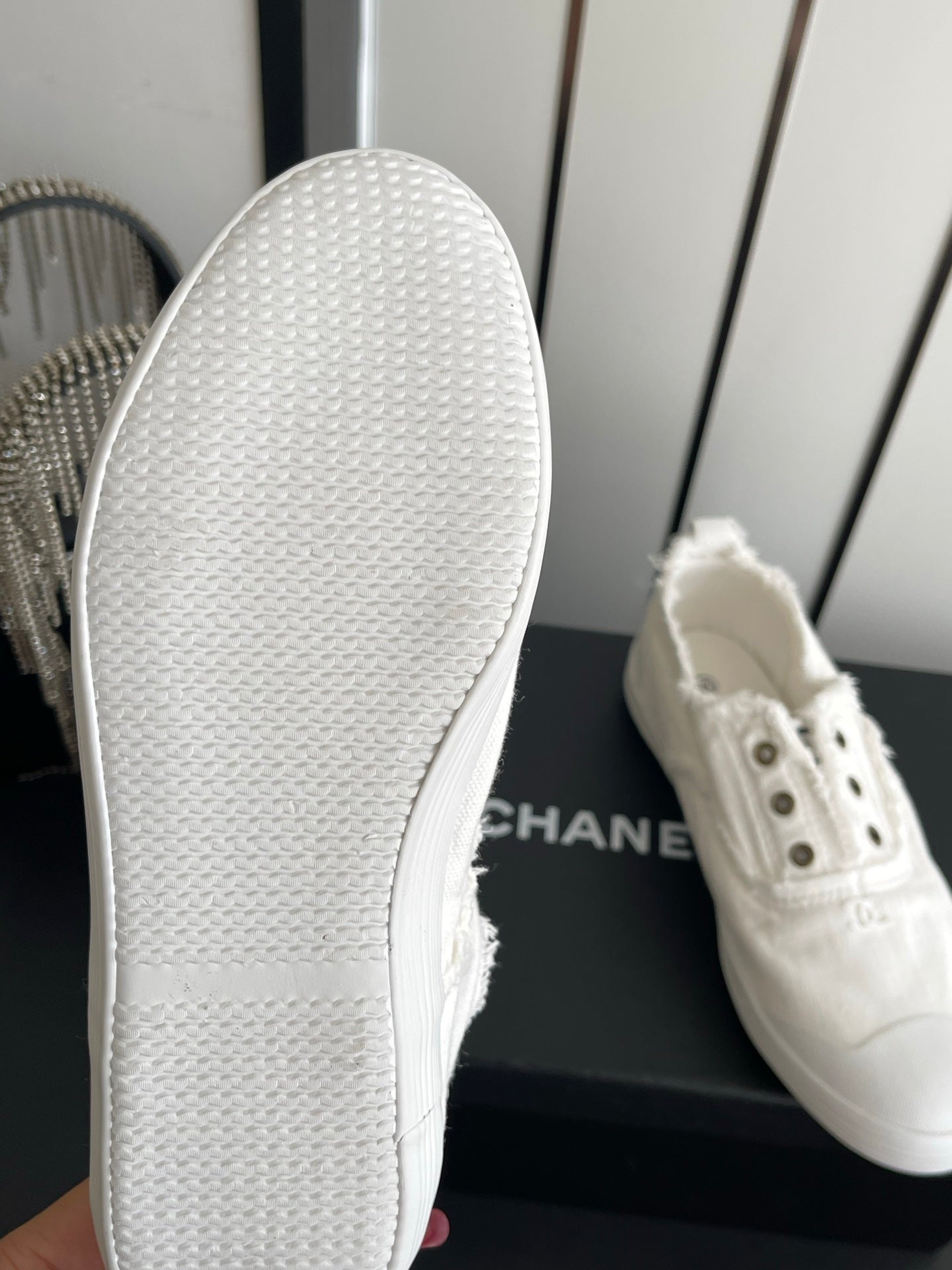 CHANEL 26S LOW TOP SNEAKERS IN WHITE FRAYED CANVAS