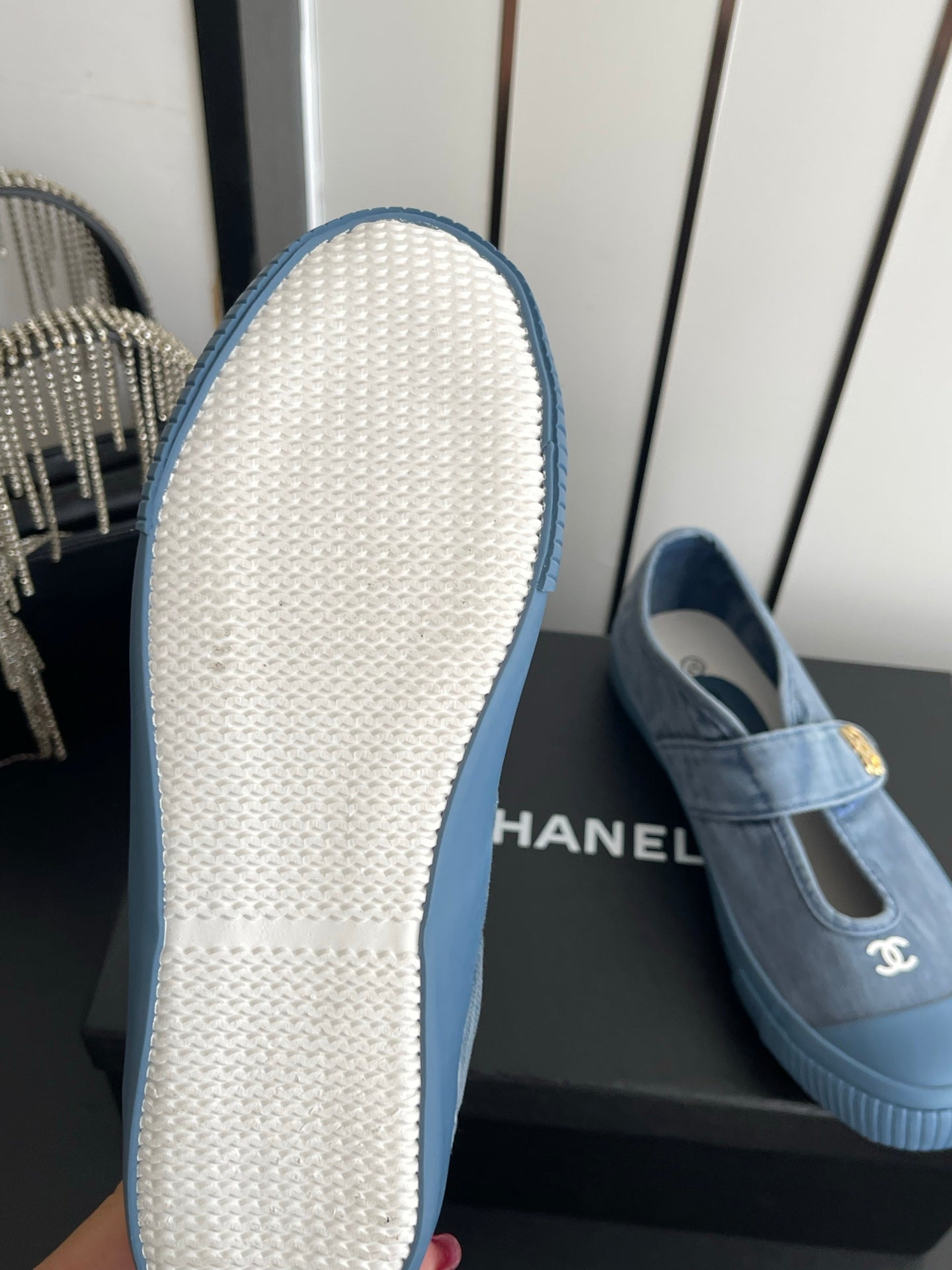 CHANEL 26S MARY JANE SNEAKERS IN NAVY BLUE CANVAS WITH GOLD-TONE METAL CC LOGO