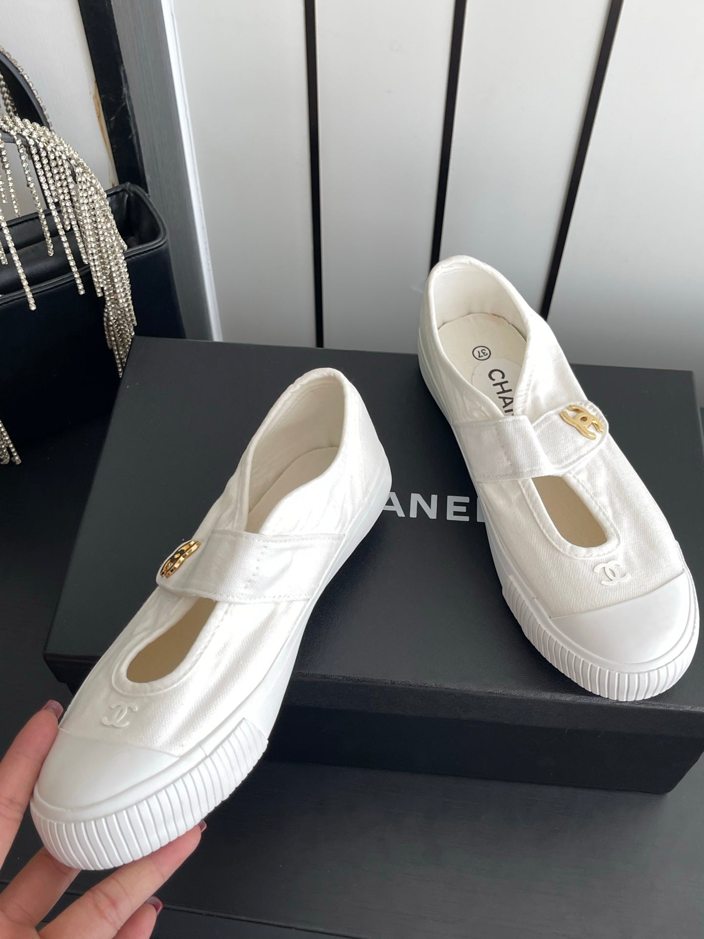 CHANEL 26S MARY JANE SNEAKERS IN WHITE CANVAS WITH GOLD-TONE METAL CC LOGO
