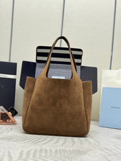 TOTE BAG 25 IN CHERRY WOOD SUEDE GOLD LOGO