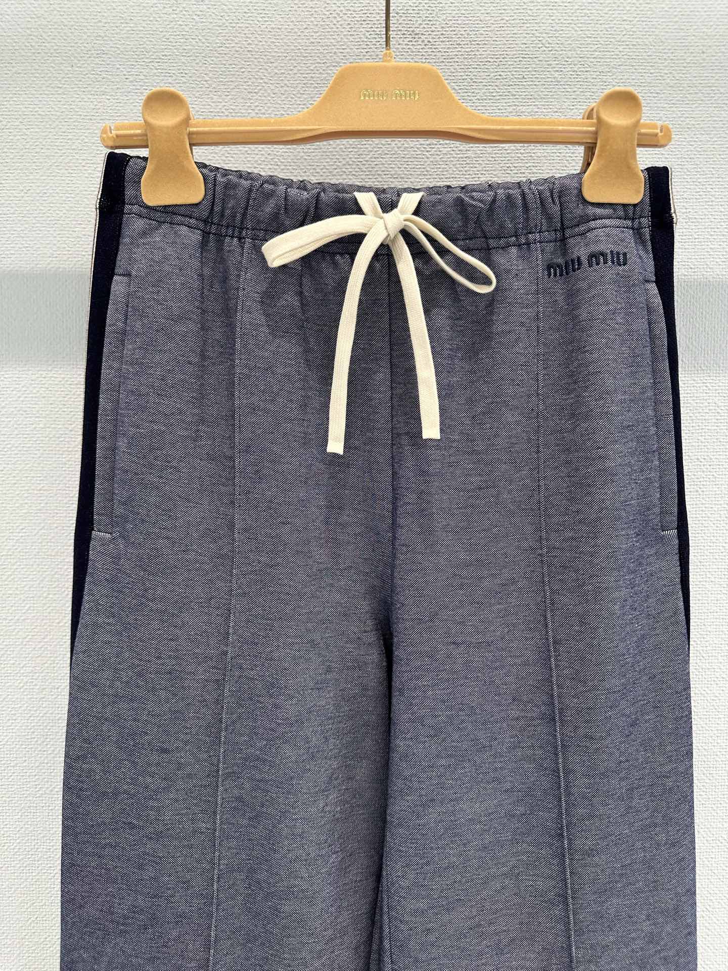 MIUMIU STRAIGHT-LEG PANTS STYLE 556