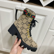 GUCCI 26S PLATFORM ANKLE BOOTS 70 MM IN BEIGE WOOL