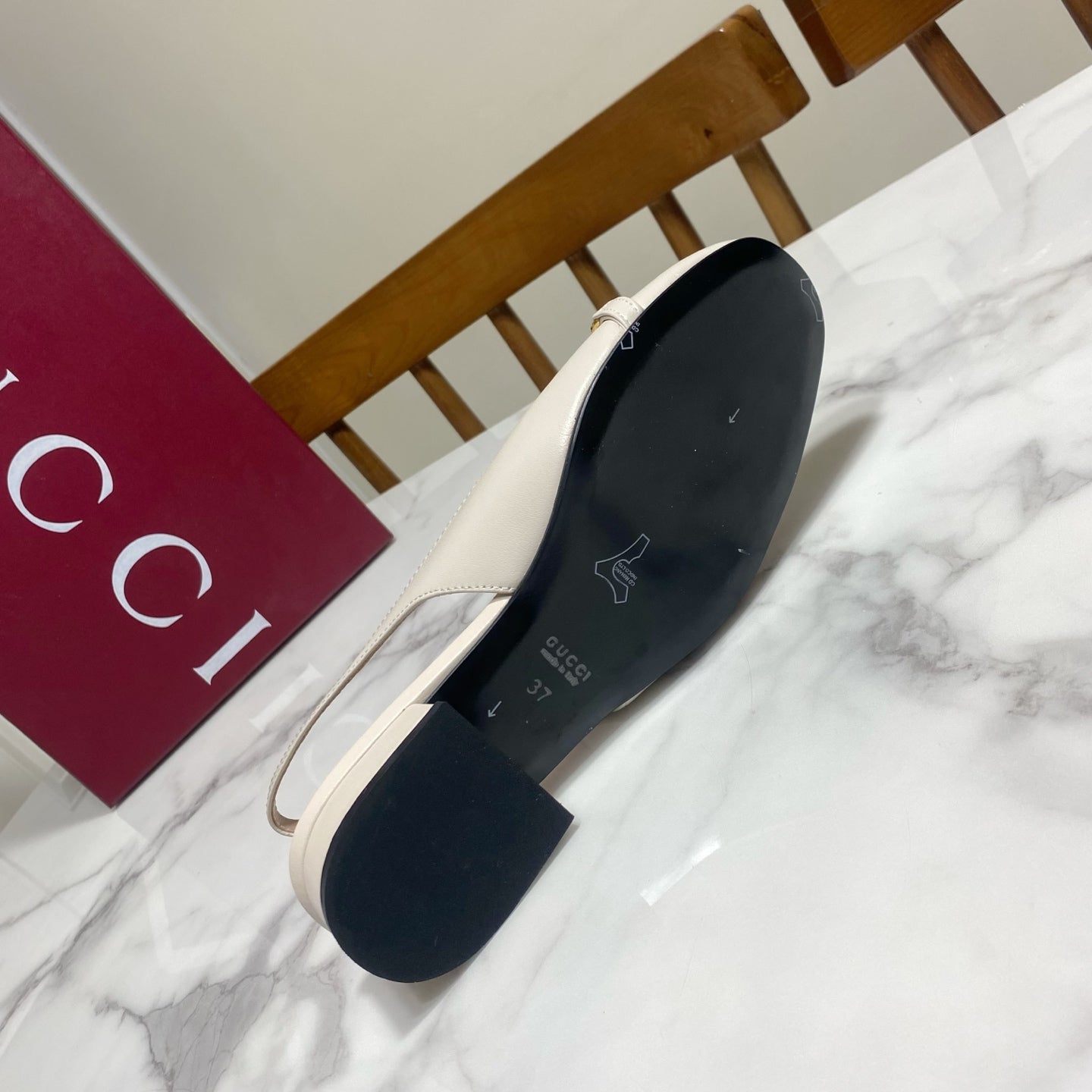 GUCCI 26S SLINGBACK FLATS IN CREAM WHITE CALFSKIN