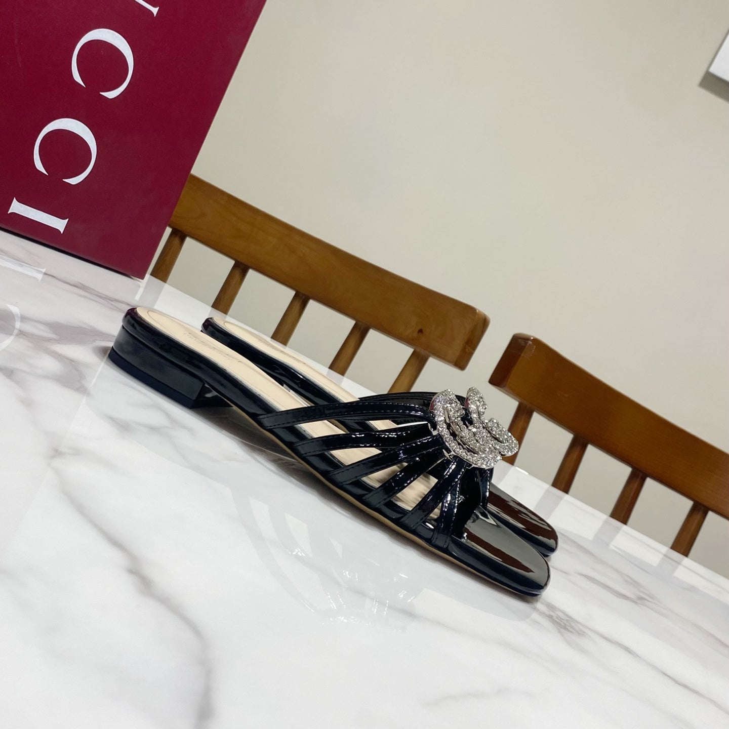 GUCCI 26S FLAT SLIDES IN BLACK CALFSKIN WITH CRYSTAL