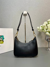 HOBO BAG 23 IN BLACK SMOOTH NAPPA LAMBSKIN GOLD HARDWARE