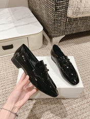 TRIOMPHE LOAFER IN BLACK PATENT CALFSKIN