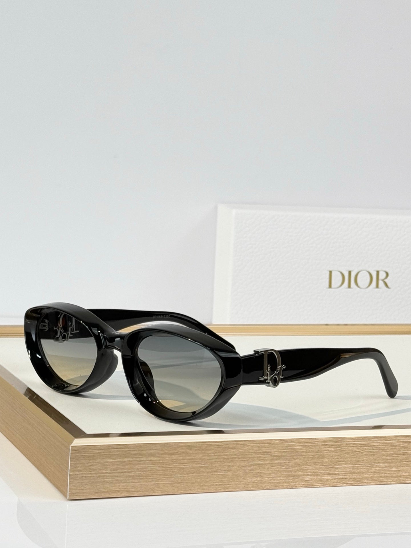 DIOR 26S OVAL FRAME IN ACETATE 417063