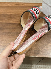 DIOR 26S SLIDE SANDALS IN RED TOILE PRINT LOGO STRAP