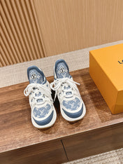 LV ARCHLIGHT SNEAKER IN WHITE MIX AEGEAN BLUE CALFSKIN AND MONOGRAM DENIM