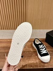 CONVERSE SNEAKER IN BLACK VELVET