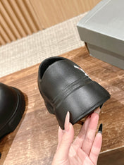 GRAFFITI THICK-SOLED CHEF SHOES IN BLACK RUBBER