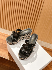ATTITUDE WEDGE SLIDE 90MM IN BLACK ADJUSTABLE STRAPS CALFSKIN CANVAS SOLE
