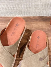 LP 26S CROSS STRAP SLIDES SANDAL IN OLIVE BROWN SUEDE