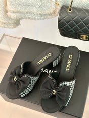 BLOCK HEEL MULE WITH WHITE RHINESTONES IN BLACK LAMBSKIN