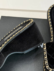 THICK-SOLED CHAIN HEART SLIPPER IN BLACK VELVET