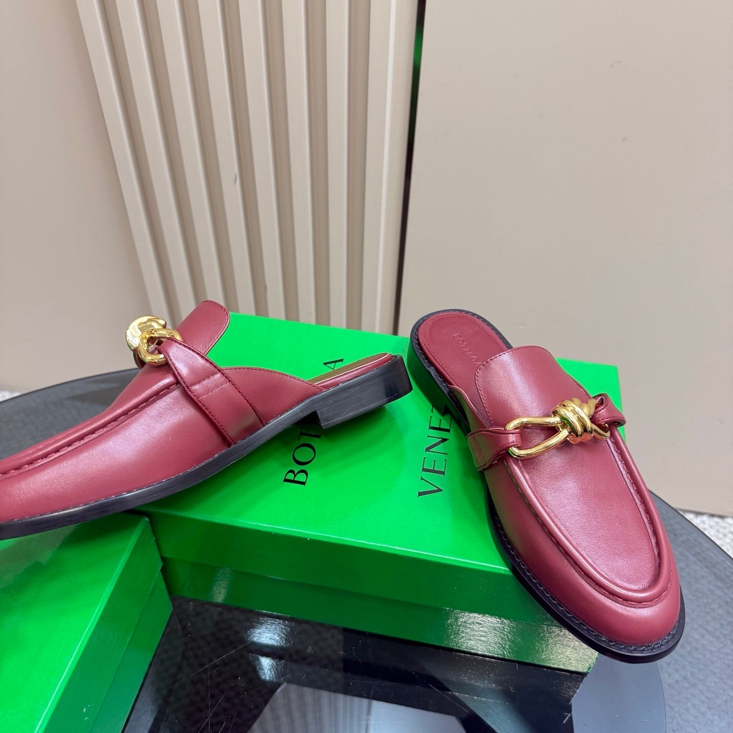 ASTAIRE MULE IN BERRY RED CALFSKIN WITH GOLD HARDWARE