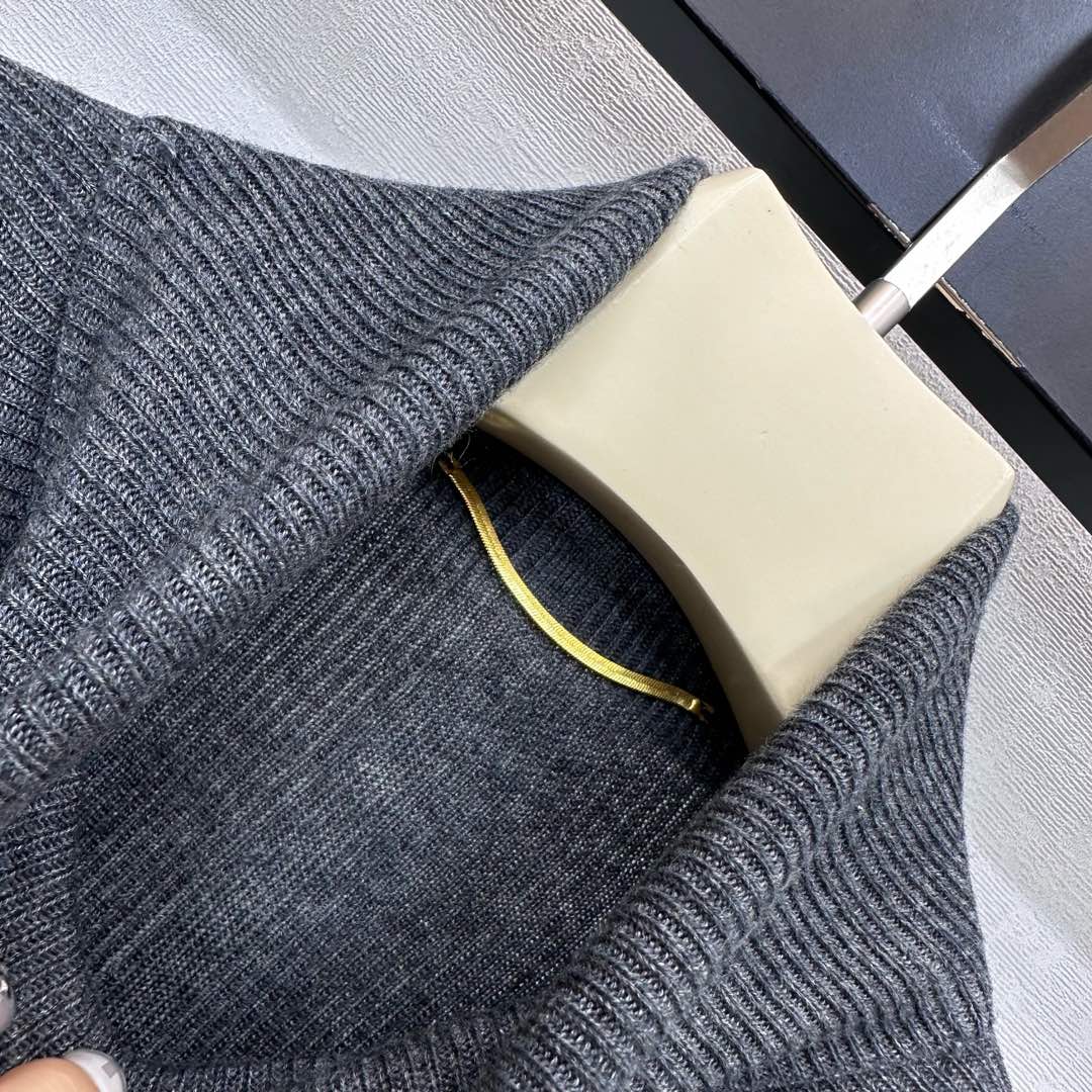YSL 25S HIGH-NECK SWEATER STYLE 40
