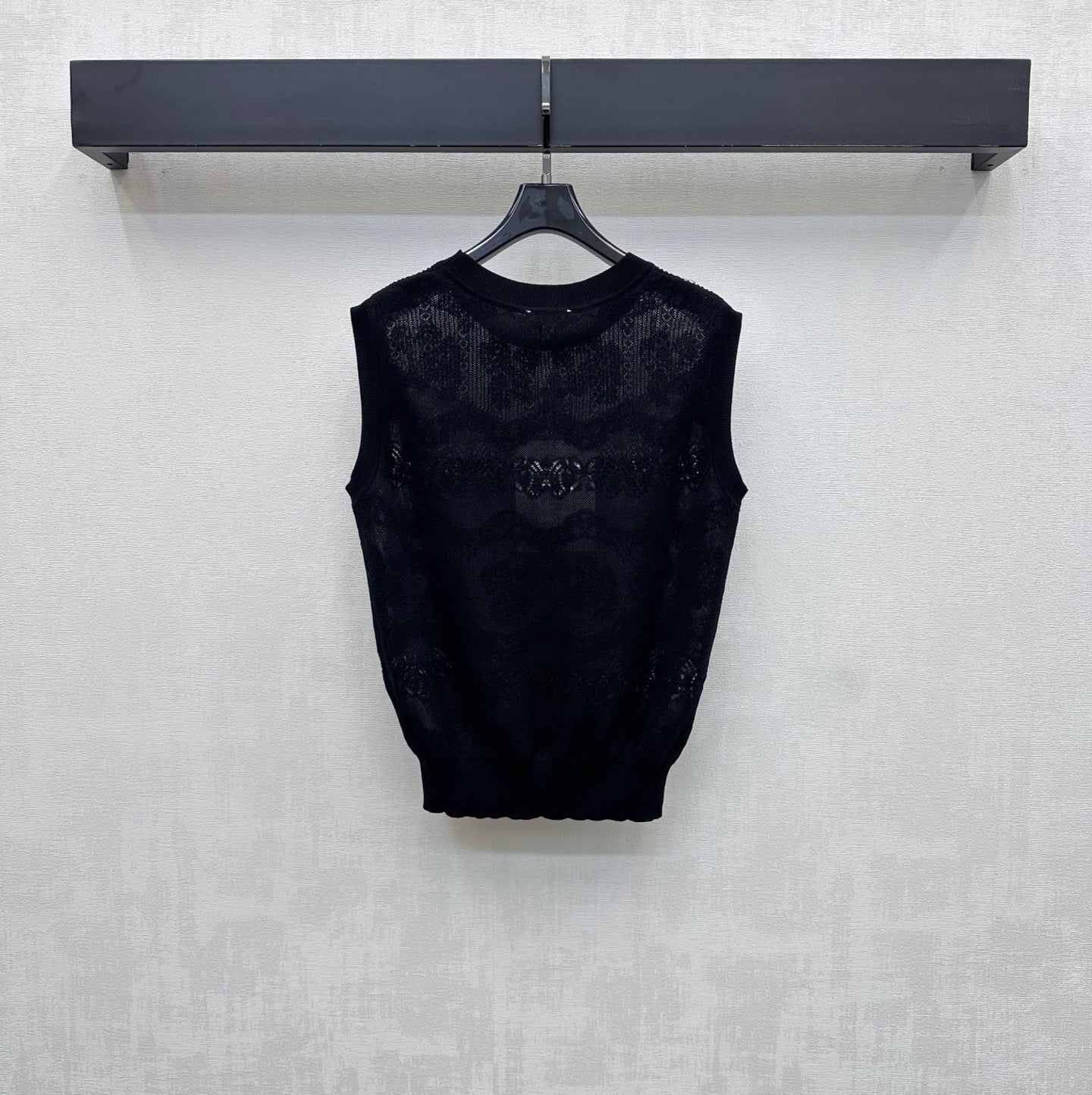 CHANEL 26S SLEEVELESS SWEATER STYLE 1064