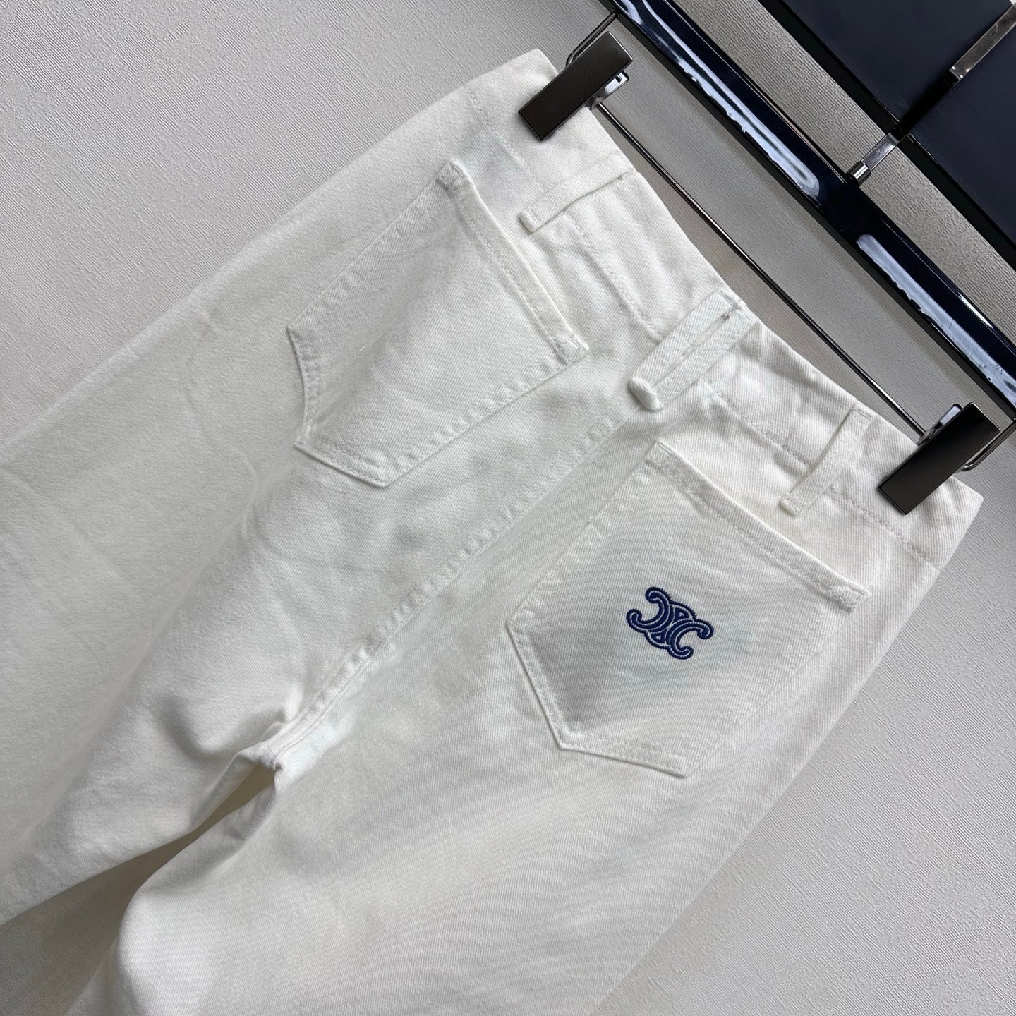 CELINE 26S HIGH-WAIST WIDE-LEG JEANS 649