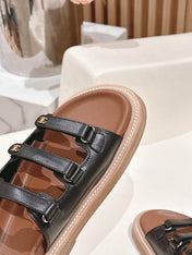 TRIOMPHE SANDALS IN BLACK CALFSKIN