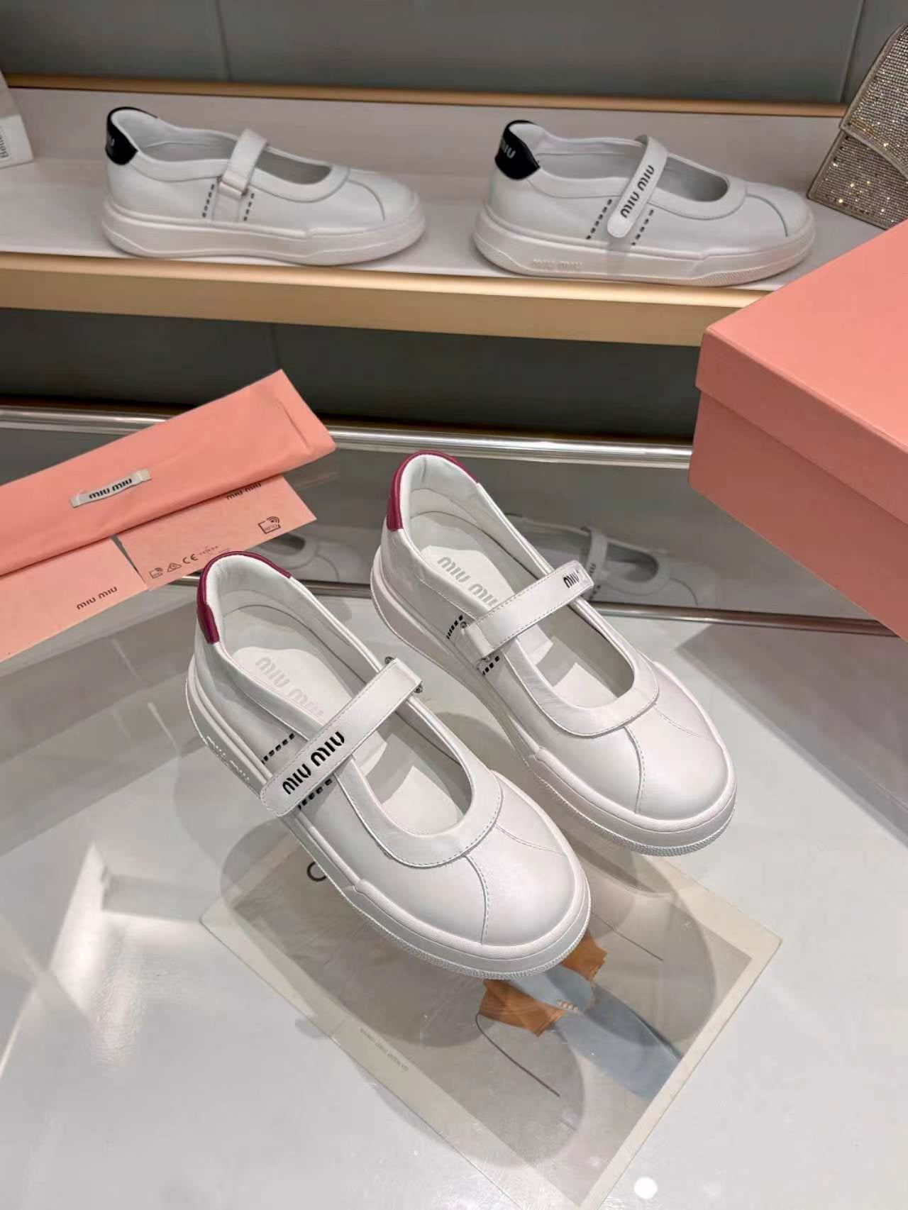 MIUMIU 26S MARY JANE BALLERINAS IN WHITE AND BURGUNDY RED CALFSKIN