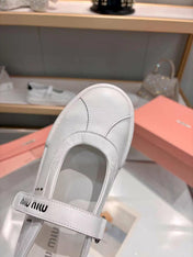 MIUMIU 26S MARY JANE BALLERINAS IN WHITE AND BURGUNDY RED CALFSKIN