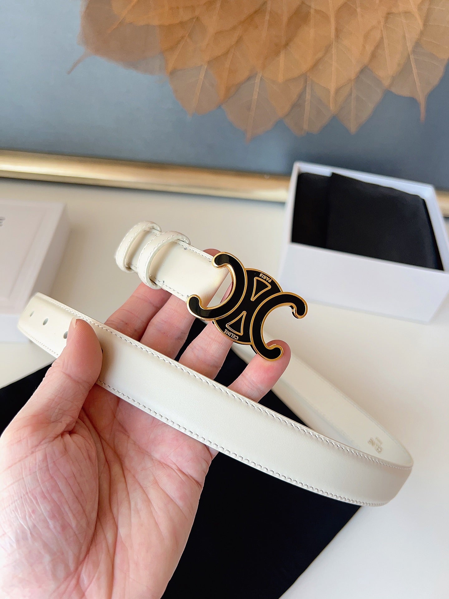 CELINE 26S BELT 25 MM IN CREAM WHITE CALFSKIN 631344