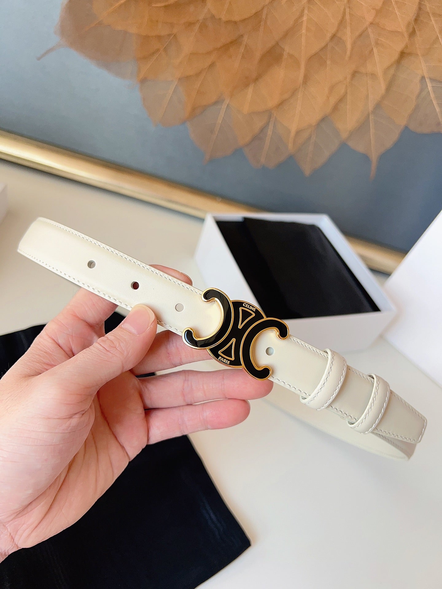 CELINE 26S BELT 25 MM IN CREAM WHITE CALFSKIN 631344