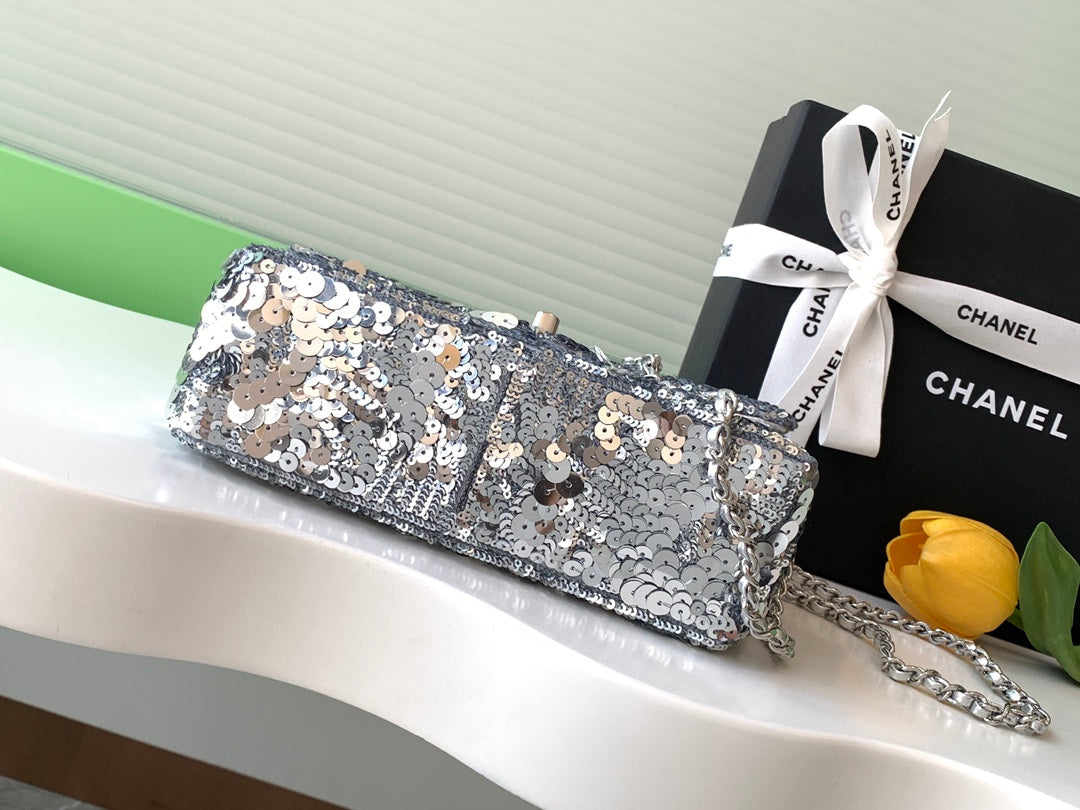 CHANEL 26S CLASSIC FLAP BAG 21 IN SILVER SEQUINS