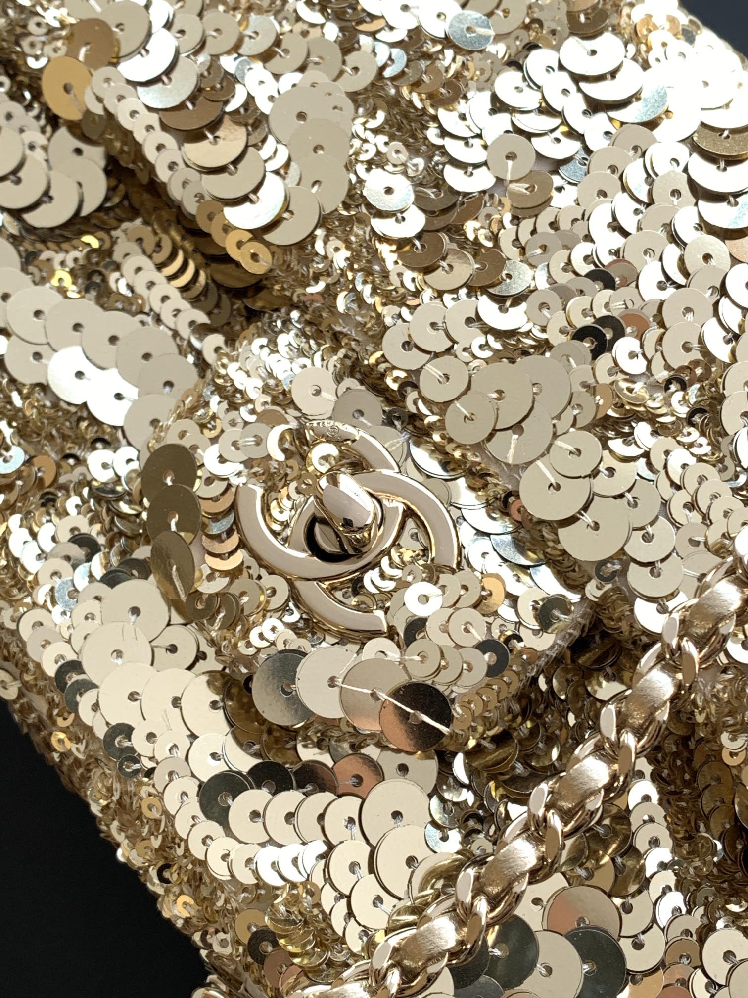 CHANEL 26S CLASSIC FLAP BAG 21 IN LIGHT GOLD SEQUINS