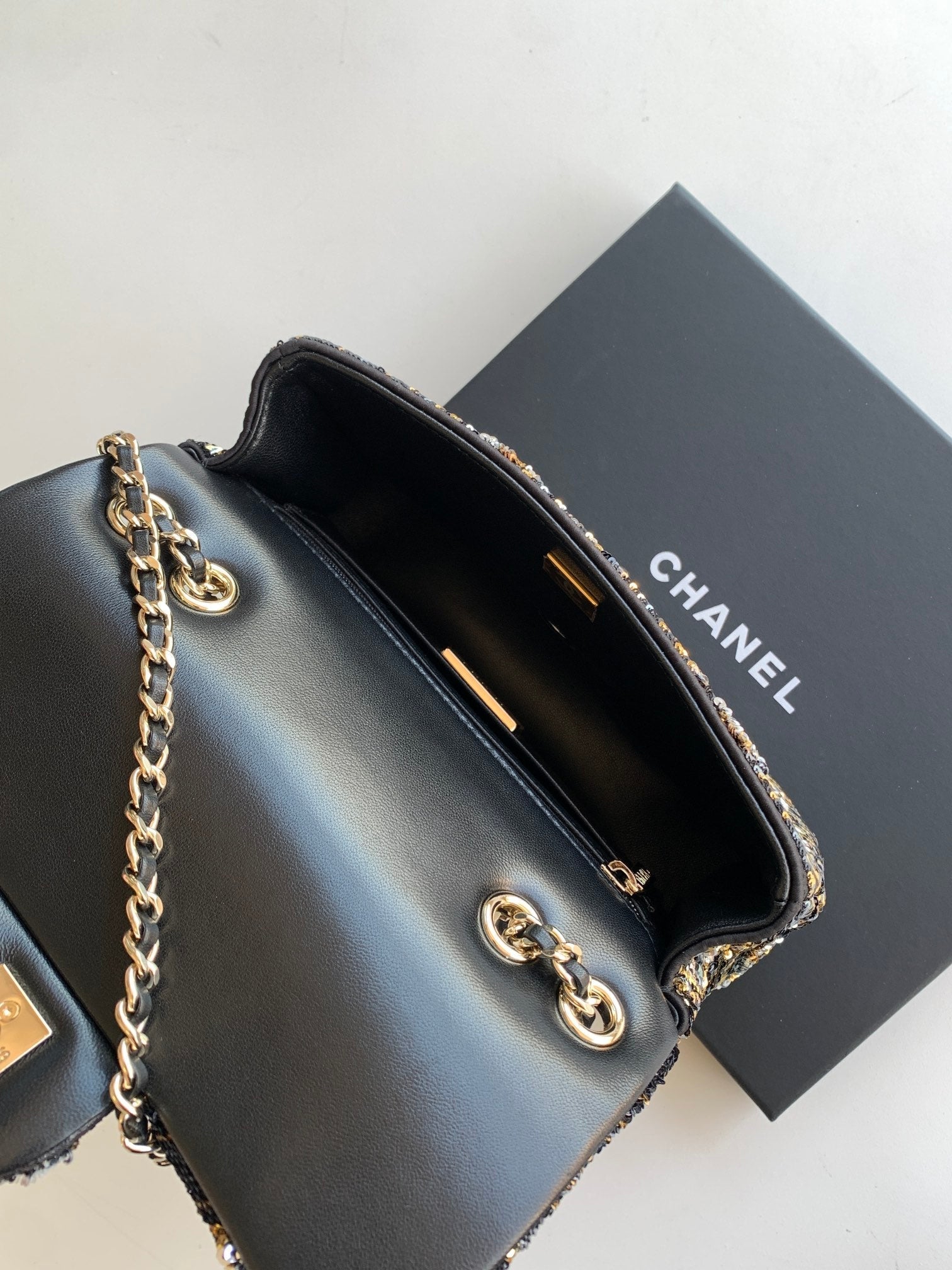 CHANEL 26S CLASSIC FLAP BAG 21 IN BROWN AND BLACK SEQUINS