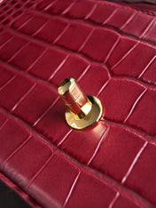 CHANEL 26S WALLET ON CHAIN 22 IN DARK RED CROCODILE-EMBOSSED CALFSKIN GOLD HARDWARE