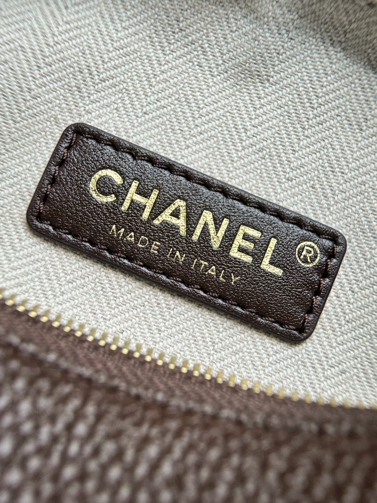 CHANEL 26S HOBO BAG 30 IN CHOCOLATE BROWN GRAINED CALFSKIN
