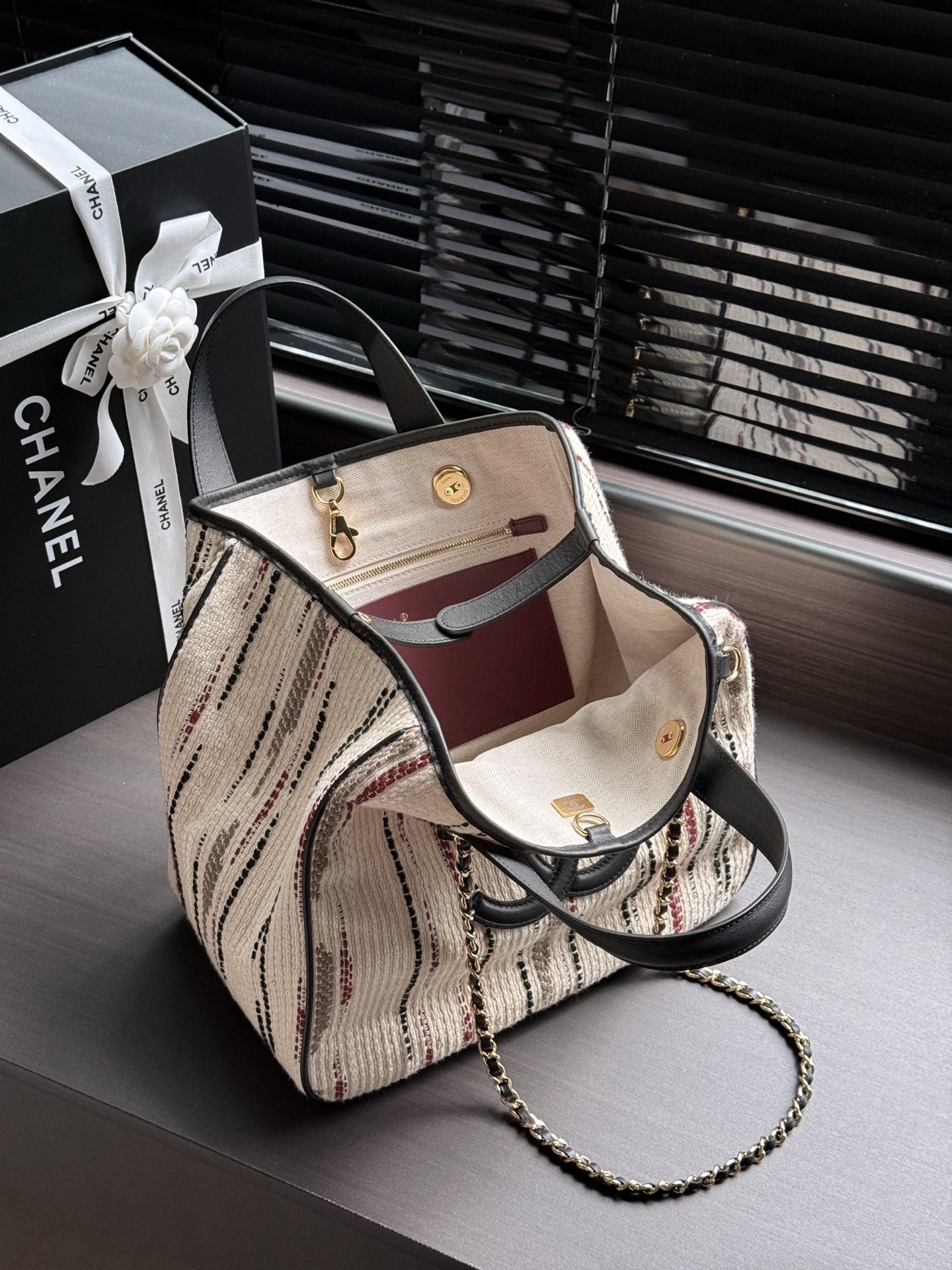CHANEL 26S SHOPPING TOTE 36 IN BEIGE TWEED