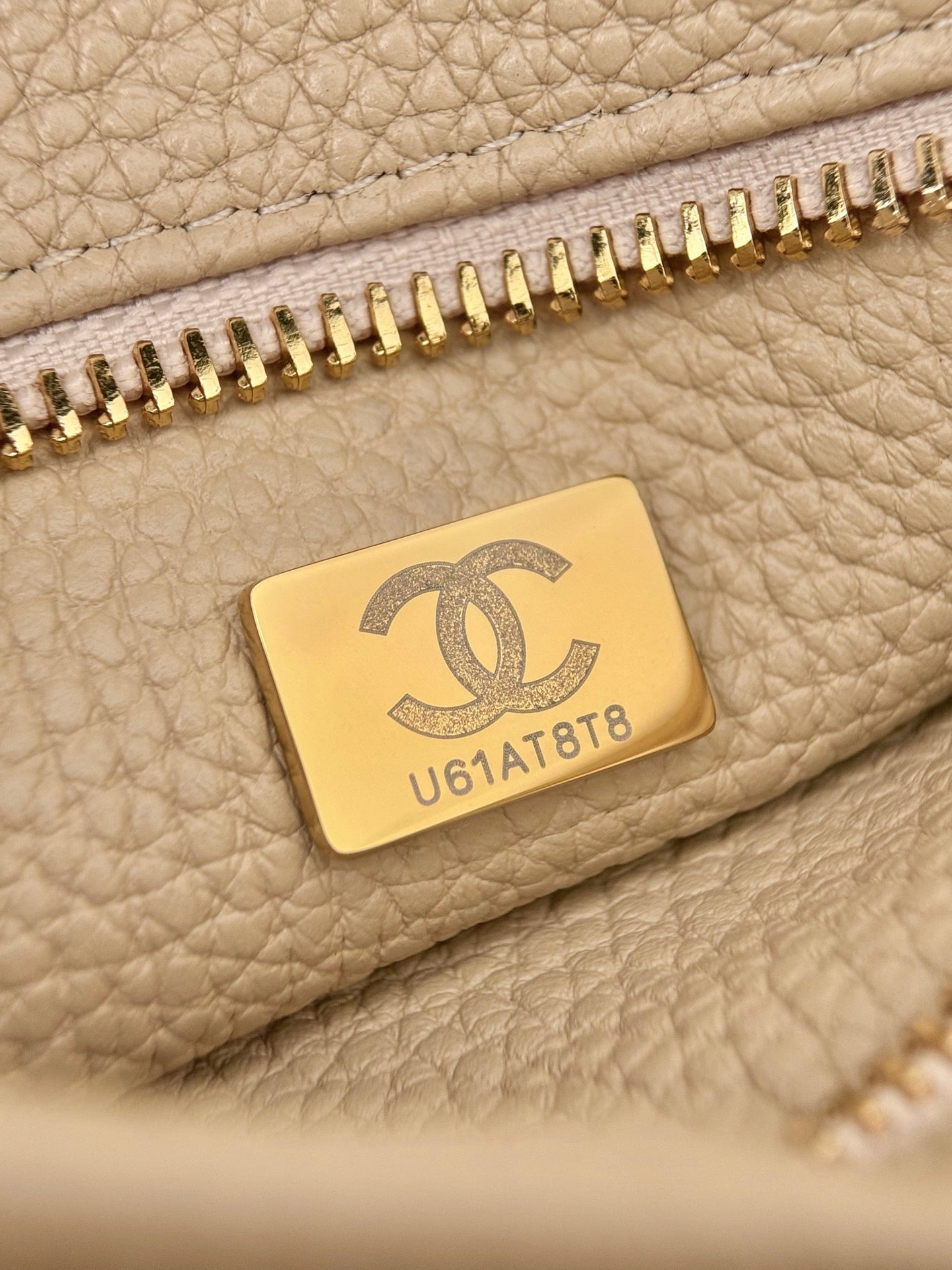 CHANEL 26S SHOULDER BAG 29 IN BEIGE GRAINED CALFSKIN