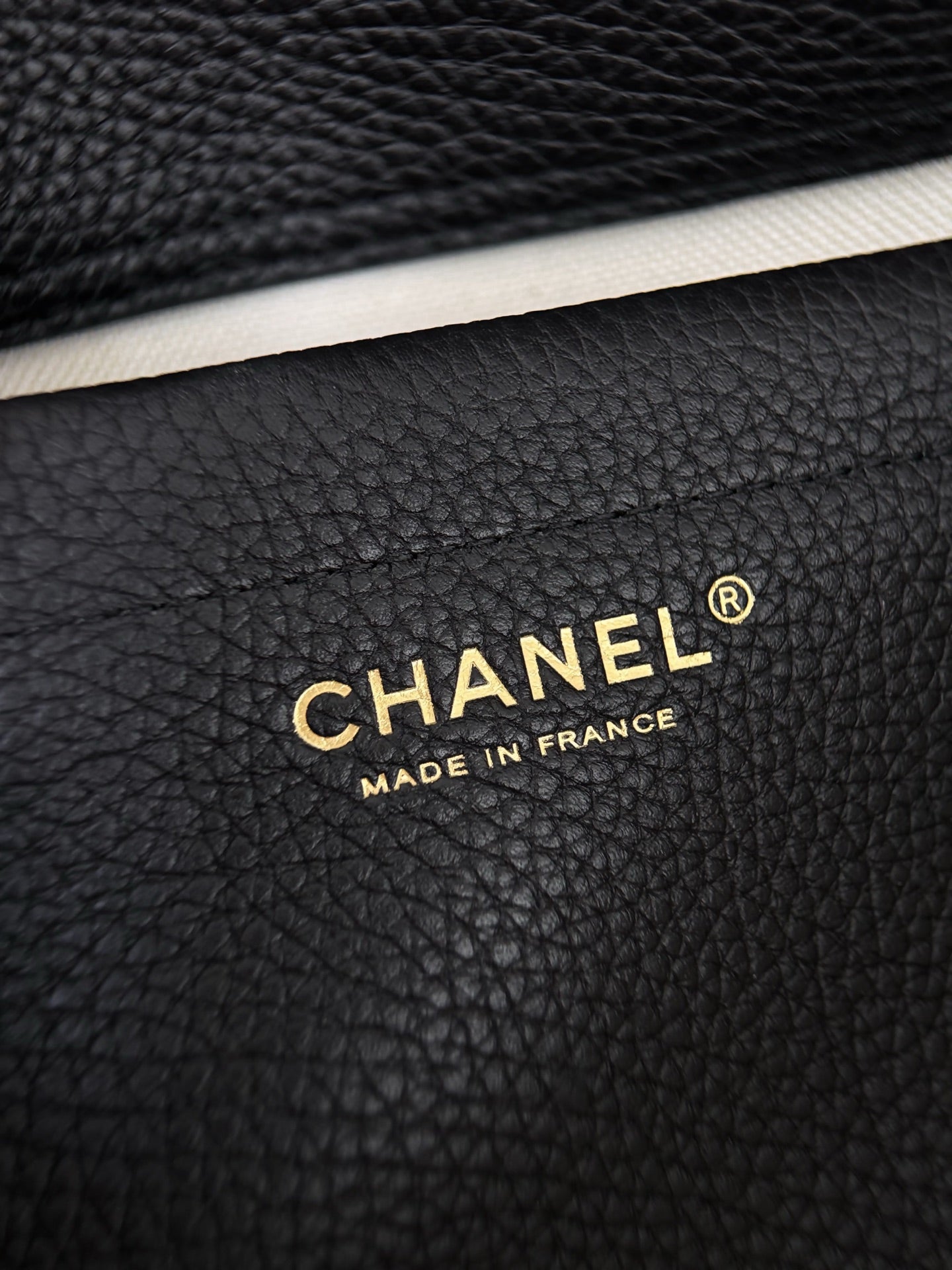 CHANEL 26S SHOULDER BAG 29 IN BLACK GRAINED CALFSKIN