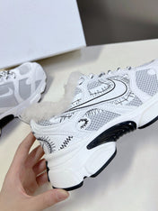 DIOR CHRONO SNEAKER 25S IN WHITE LAMBSKIN AND MESH FABRIC STYLE 2