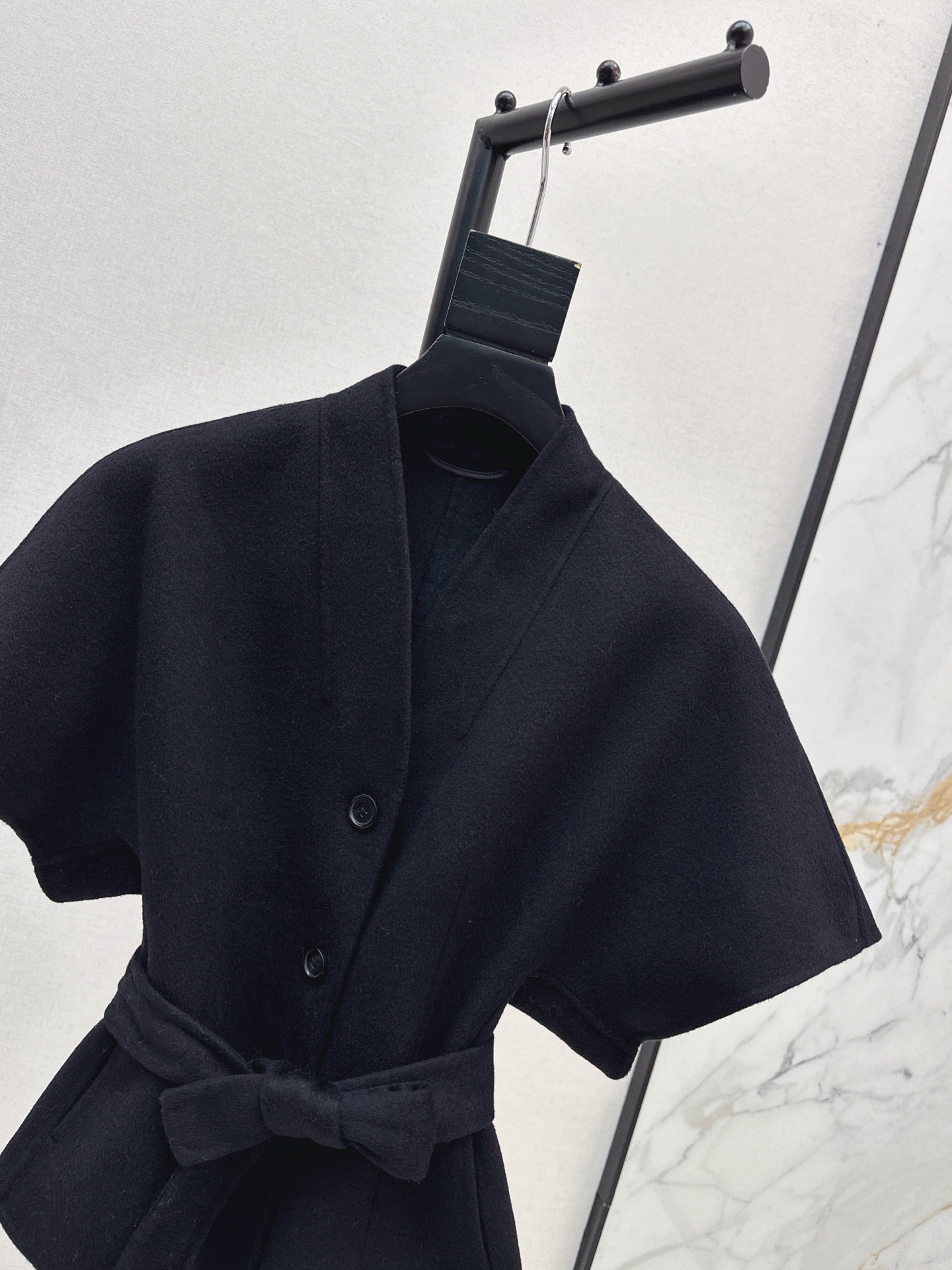 DIOR 25S SHORT DOUBLE-FACED KNIT COAT 586