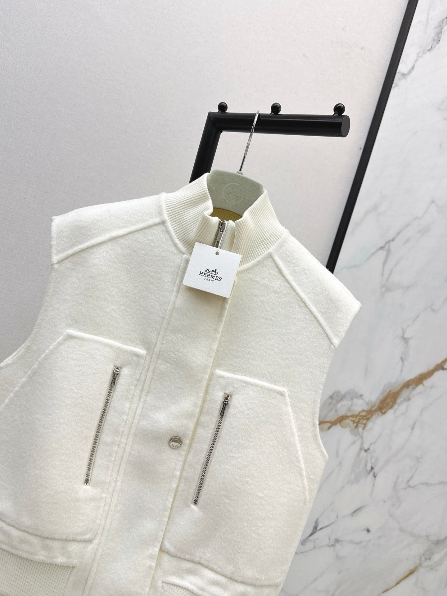 HERMES 25S SLEEVELESS JACKET 526962