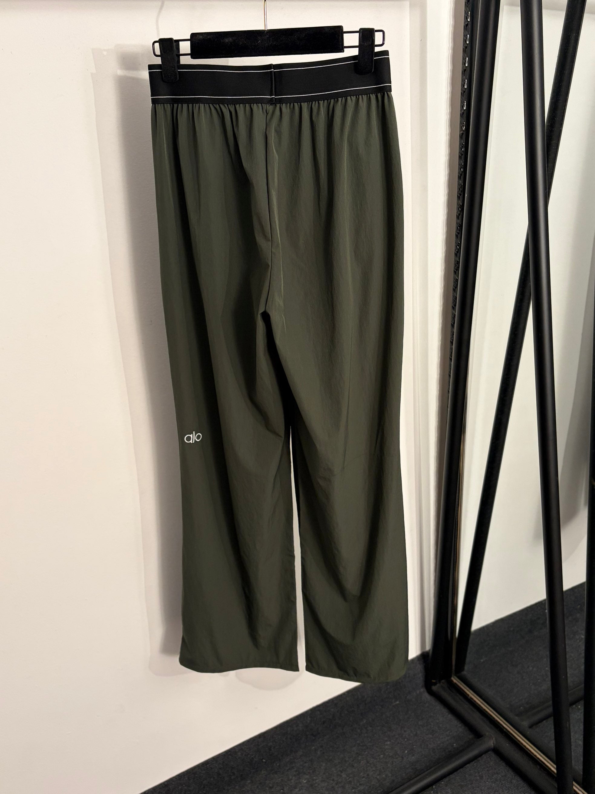 ALO 26S WIDE-LEG ELASTIC WAIST PANTS 204