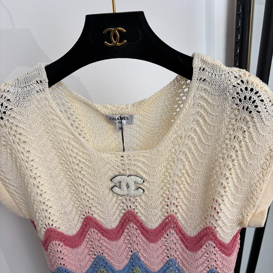 CHANEL 26S CUTOUT SHORT-SLEEVE KNIT TOP 1447