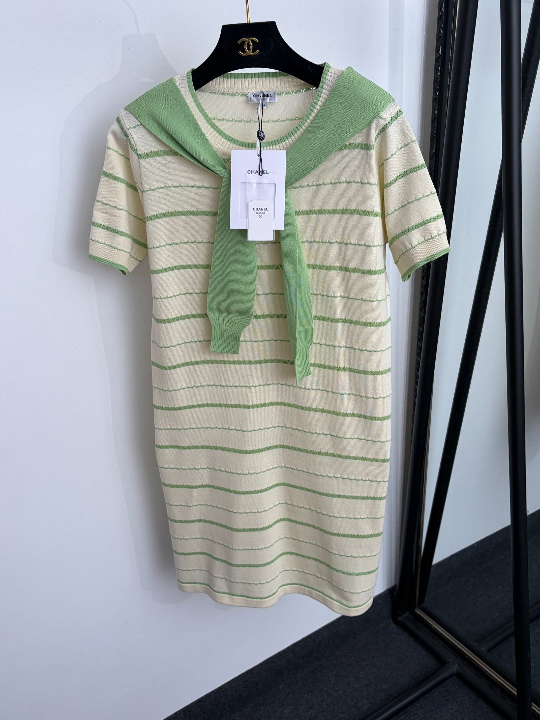 CHANEL 26S STRIPED KNIT SHORT-SLEEVE DRESS 1372