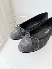 CHANEL 26S BALLET FLATS IN GREY DENIM WITH BOW