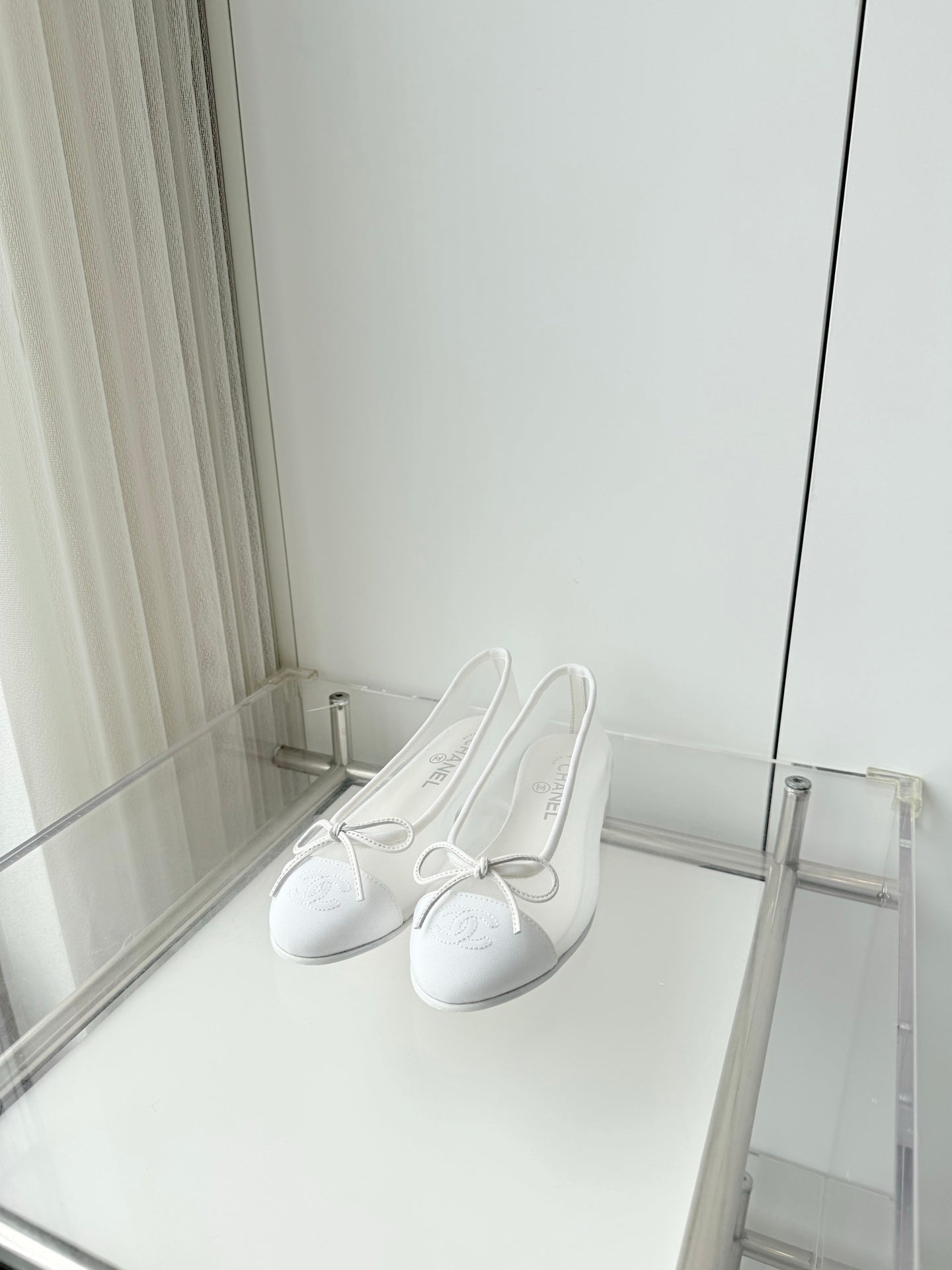 CHANEL 26S BALLET FLATS IN WHITE MESH TOE CAP AND BOW